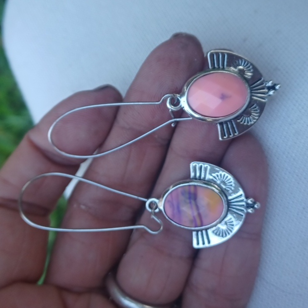 Faceted pink turquoise, silver plate,navajo ,earrings!So pretty?! - Picture 3 of 5